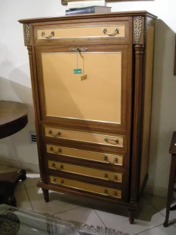 Cassettoni d'antiquariato in stile impero a prezzo scontato