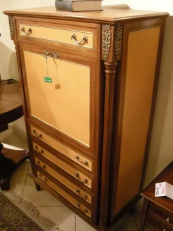 Cassettoni d'antiquariato in stile impero a prezzo scontato