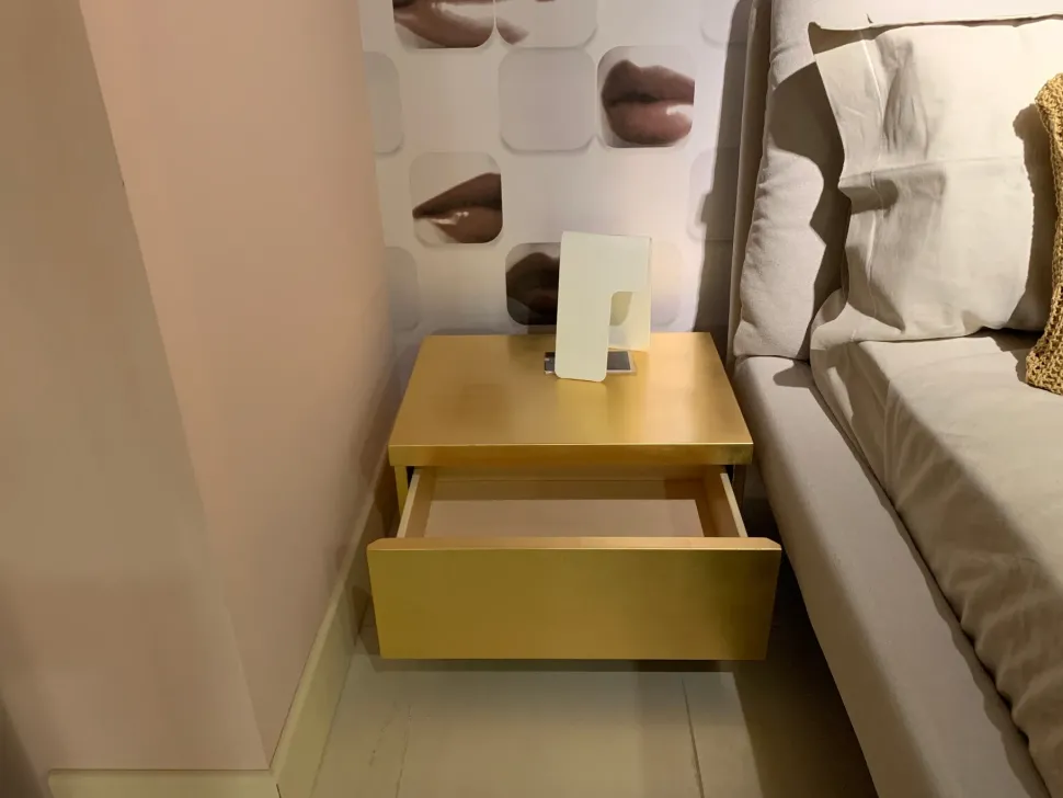 Comò e comodini Dorado Axil in legno a prezzo scontato