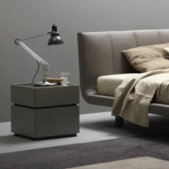 Comodini Sangiacomo Cidori comodino a prezzo ribassato in laccato opaco