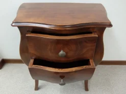 Comodino Bombato di Fratelli mirandola a prezzo scontato