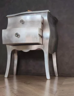 Comodino Bombato foglia argento di Artigianale a PREZZI OUTLET