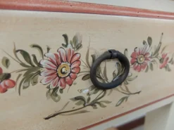 Comodino Decorato di Fratelli mirandola a prezzo scontato