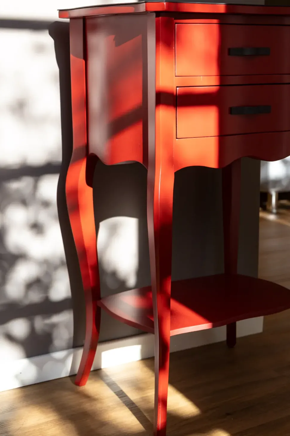 Comodino Dino di Artigianale a prezzo scontato