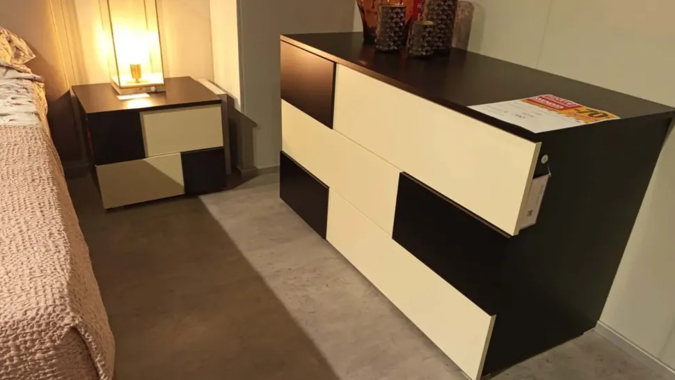 Comodino Dobby di Collezione esclusiva scontato del 64%