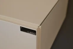 Comodino 36e8 Lago a prezzo scontato