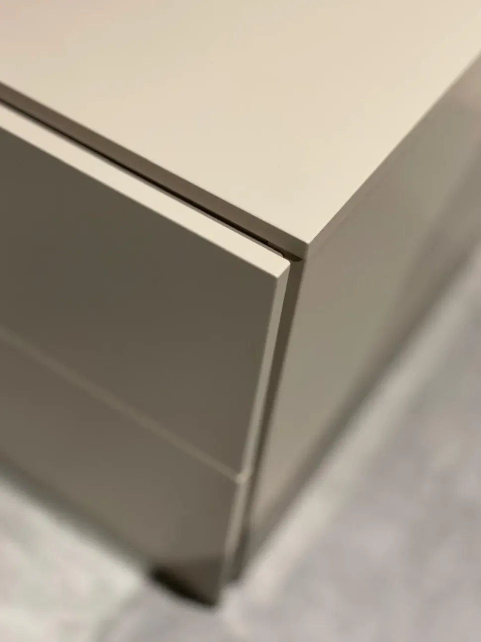 Comodino Easy di Novamobili a prezzo ribassato