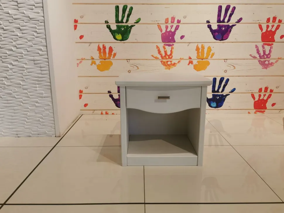 Comodino Eos every day Callesella scontato per una zona notte moderna