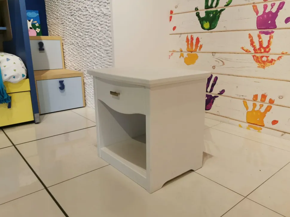 Comodino Eos every day Callesella scontato per una zona notte moderna