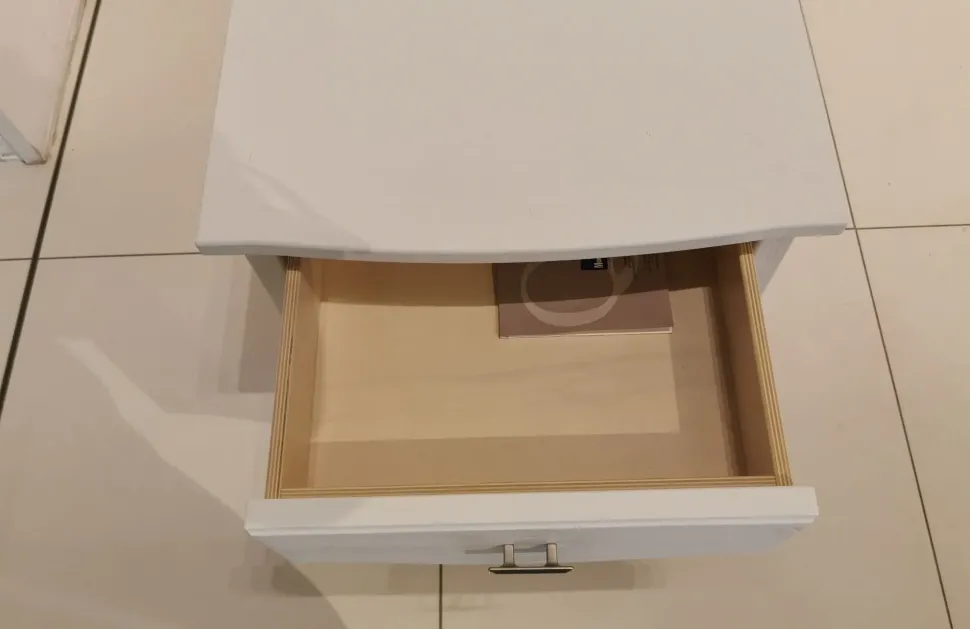 Comodino Eos every day Callesella scontato per una zona notte moderna