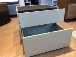 Comodino Filo  di Sangiacomo scontato del 20%