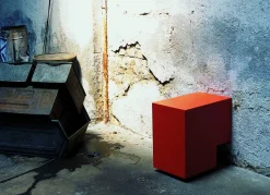 Comodino Formosa  Minotti italia a prezzo riservato