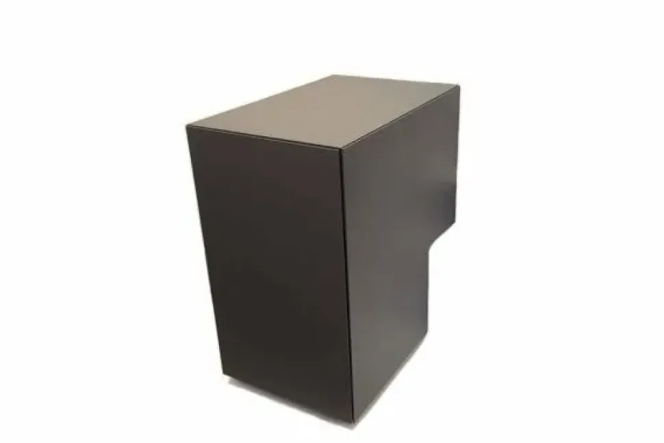 Comodino Formosa Minotti italia a prezzo riservato