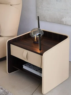 Comodino Gentleman a marchio Flou a prezzo riservato