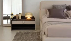 Comodino Gentleman a marchio Flou a prezzo riservato