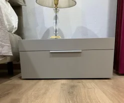 Comodino Jolly di Artigianale scontato del 40%