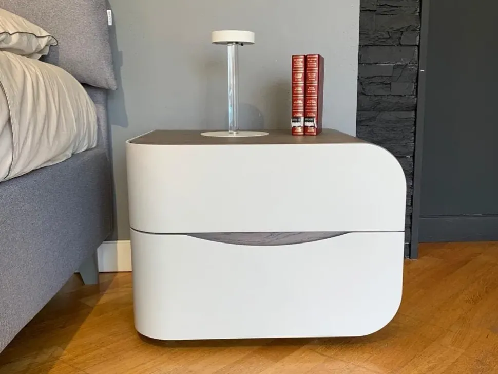 Comodino modello Eikon di Voltan scontato