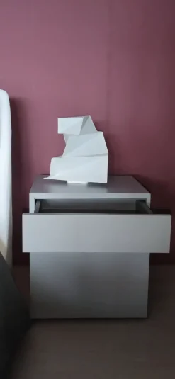Comodino modello Filnox di Caccaro
