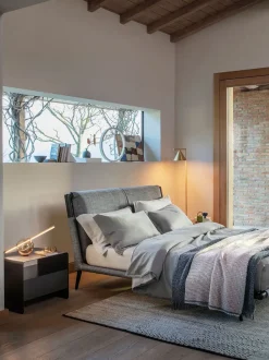 Comodino modello Foglio di Flou scontato