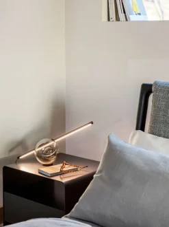 Comodino modello Foglio di Flou scontato