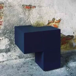 Comodino modello Formosa appoggiata  a marchio Minotti italia a prezzi convenienti