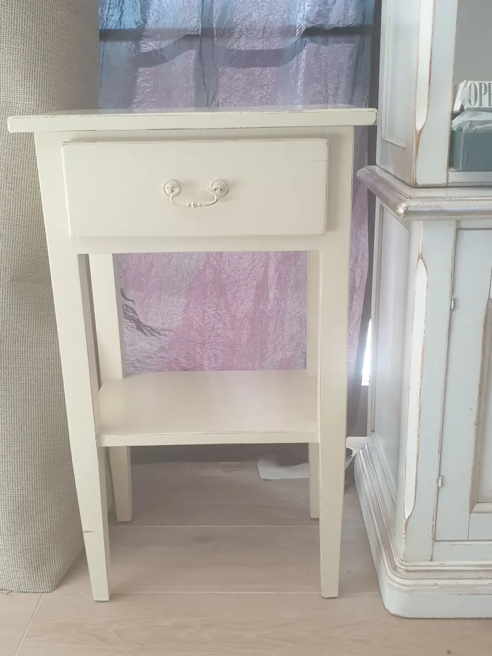 Comodino modello Portatelefono tavolino Tonin casa a PREZZI OUTLET