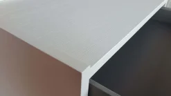 Comodino Monoscocca replay 2022 di Tomasella scontato del 40%