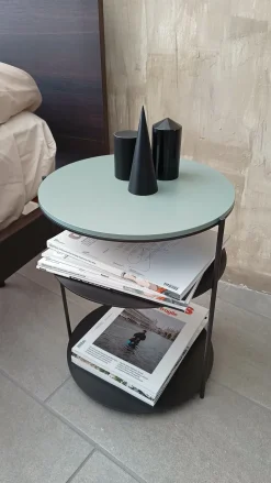 Comodino Polar Adok a prezzo scontato