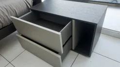 Comodino Theo Tomasella a prezzo scontato