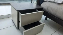 Comodino Theo Tomasella a prezzo scontato