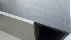 Comodino Theo Tomasella a prezzo scontato