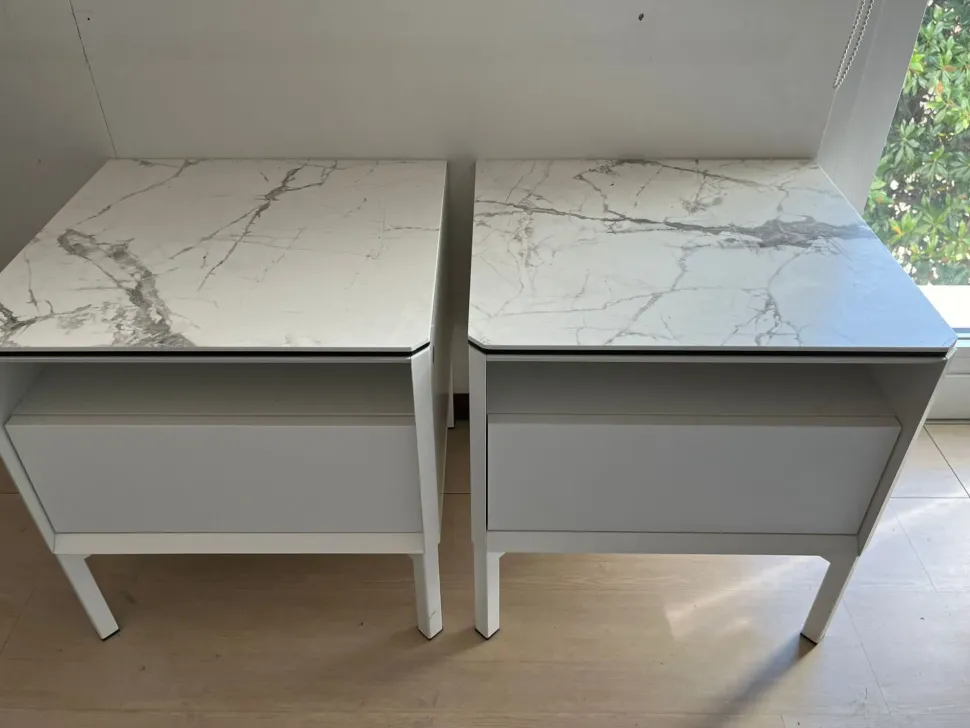 Comodino York Calligaris scontato per una camera da letto moderna