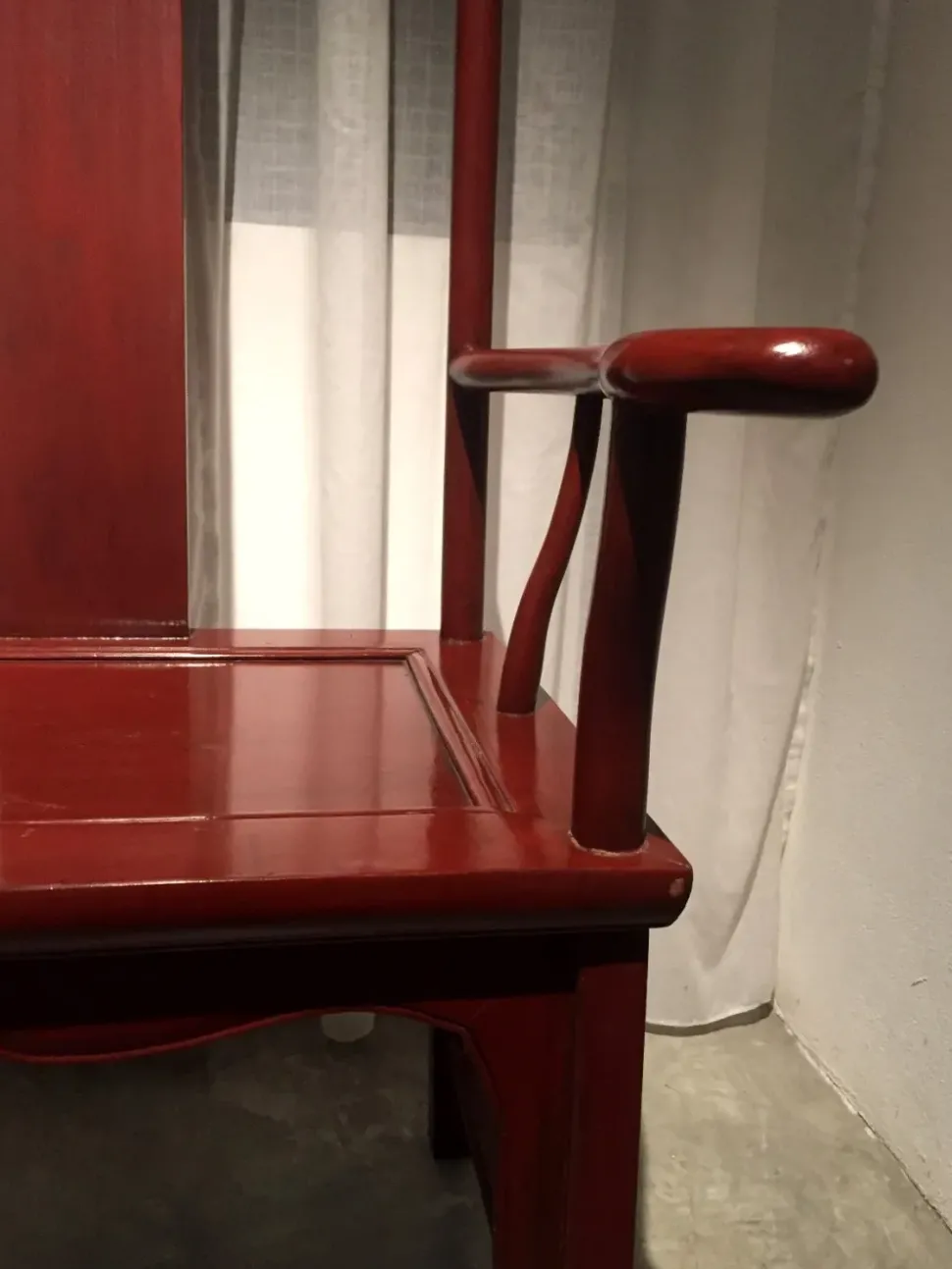 Complemento d'antiquariato in stile neoclassico in Offerta Outlet