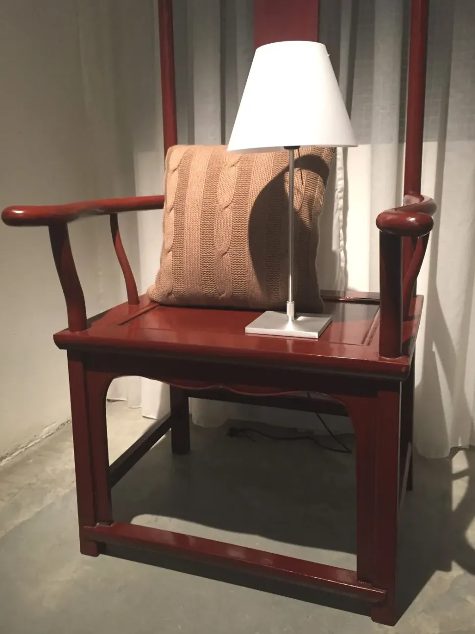 Complemento d'antiquariato in stile neoclassico in Offerta Outlet