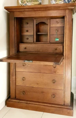 Complemento d'epoca in legno a prezzo Outlet