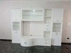 Composizione per il living modello Mobile-living mod.decò versione frassinato bianco in promo-sconto del 40% di Artigianale a prezzo scontato