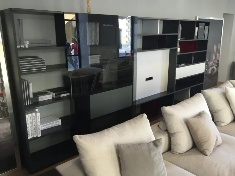 Composizione per la zona giorno modello Urban di Misuraemme a prezzo scontato