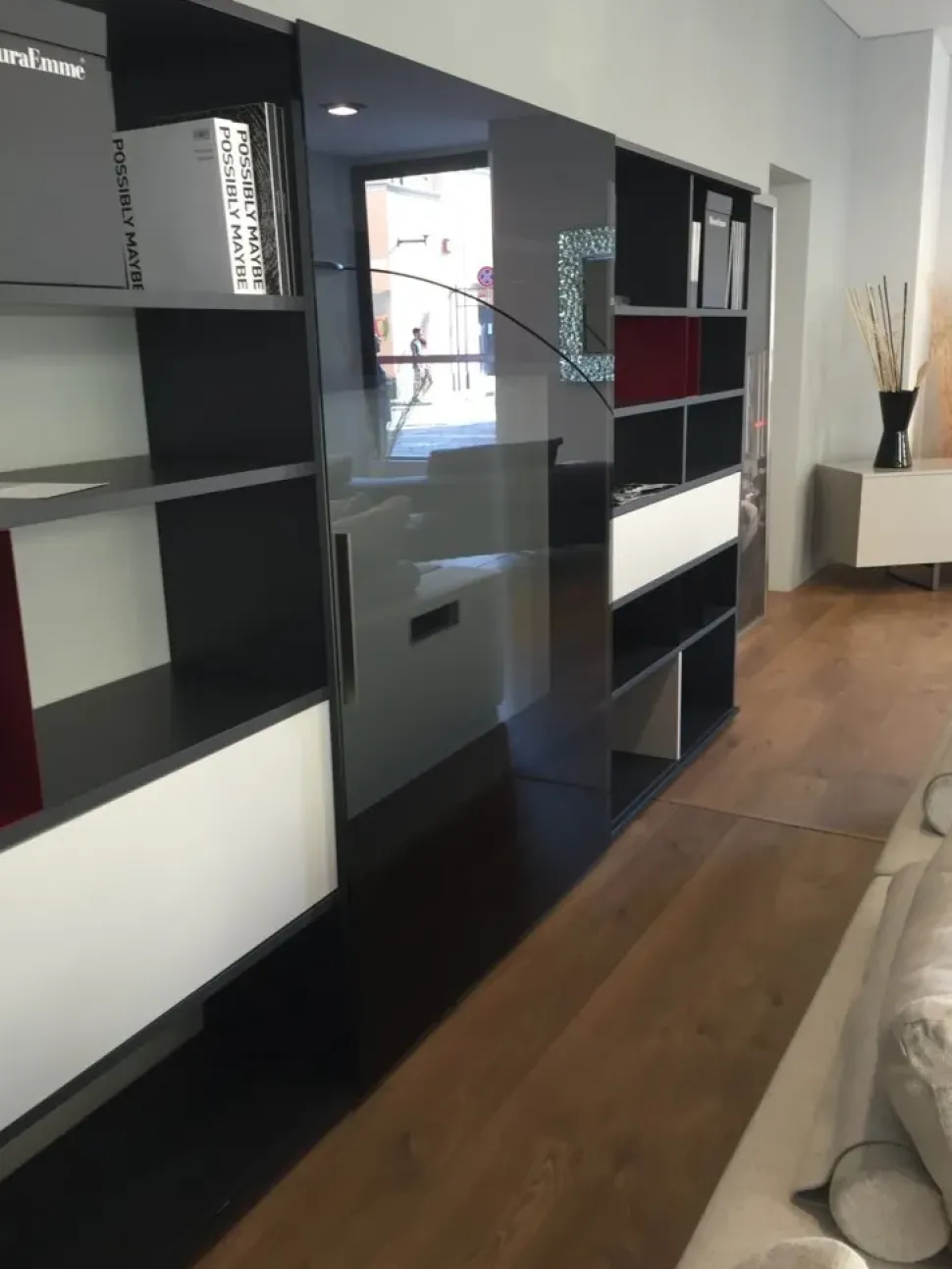 Composizione per la zona giorno modello Urban di Misuraemme a prezzo scontato