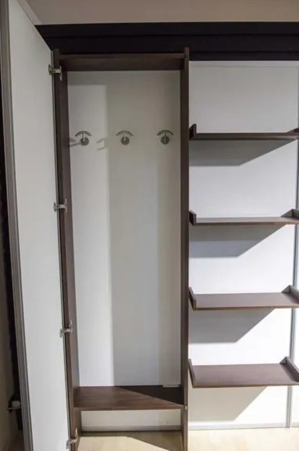 Composizione verticale da ingresso Gamma con specchio e appendiabiti