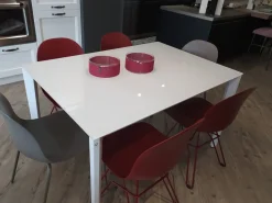 Connubia: Tavolo Pentagon in offerta outlet. Design unico ed elegante.