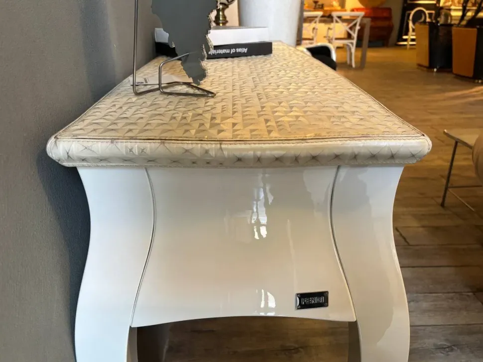Consolle modello Consolle fendi Fendi casa scontata del 50%