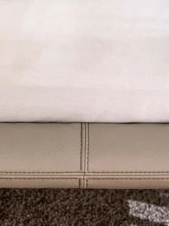 Contatta il venditore per scoprire il prezzo di questo letto Baia di Flou