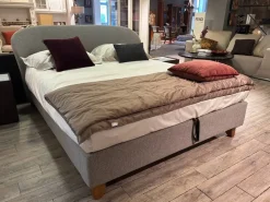 Contatta il venditore per scoprire il prezzo del letto Carnaby nella fotografia