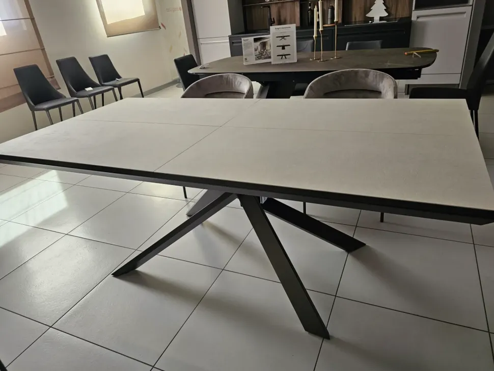 Contatta il venditore per scoprire il prezzo del tavolo Tavolo ceramica luce Ozzio