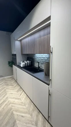 Cucina a PREZZI OUTLET in laminato materico Stosa -40%