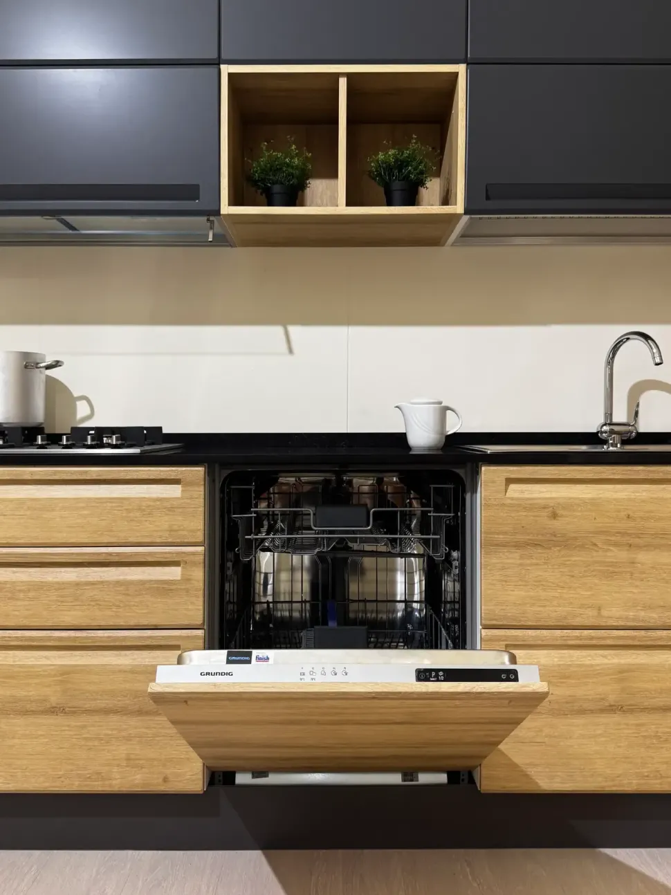 Cucina a PREZZI OUTLET in polimerico Colombini casa -60%