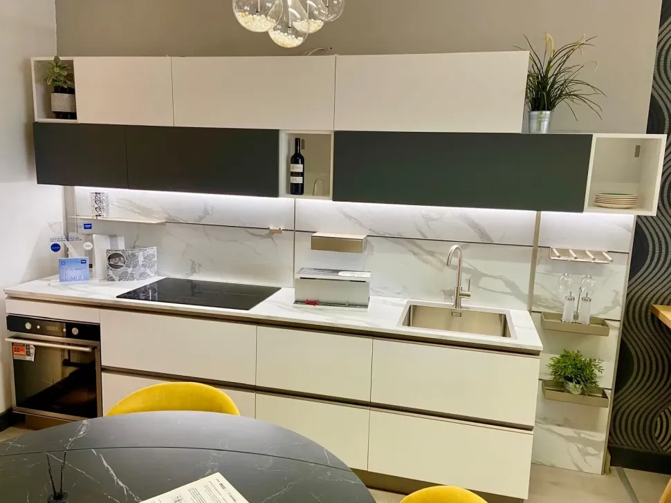 Cucina a PREZZI OUTLET in laminato opaco Creo -31%