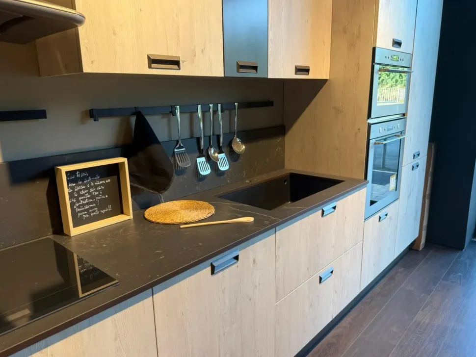 Cucina a PREZZI OUTLET in melaminico Creo -50%