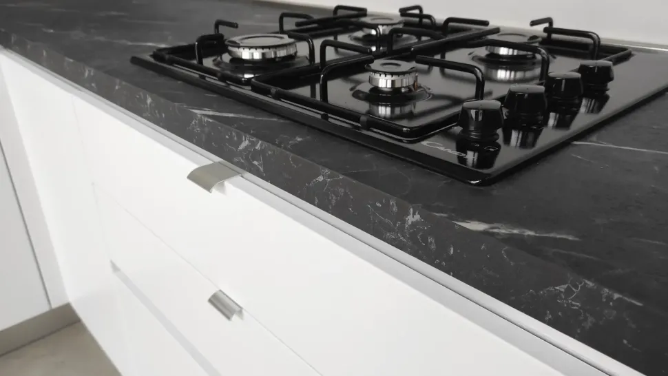 Cucina a PREZZI OUTLET in laccata opaco Arrex -53%