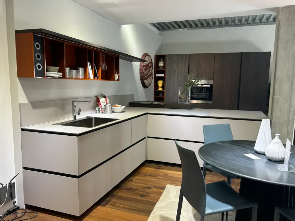 Cucina a PREZZI OUTLET in laminato materico Ernestomeda -50%